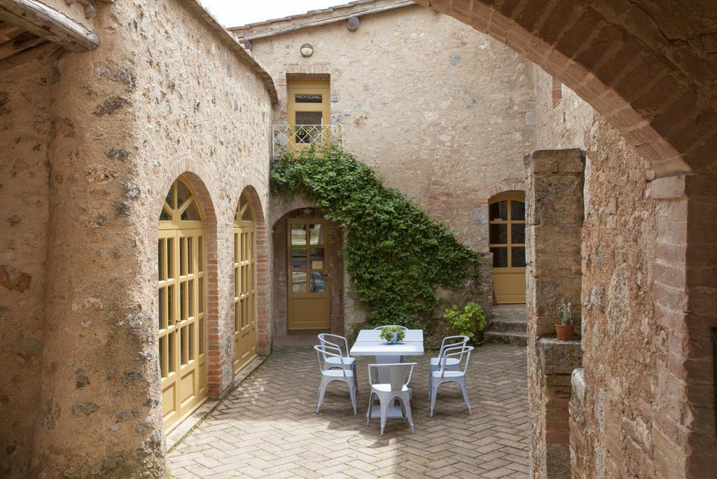 סוביצ'ילה Agriturismo Borgo Personatina מראה חיצוני תמונה